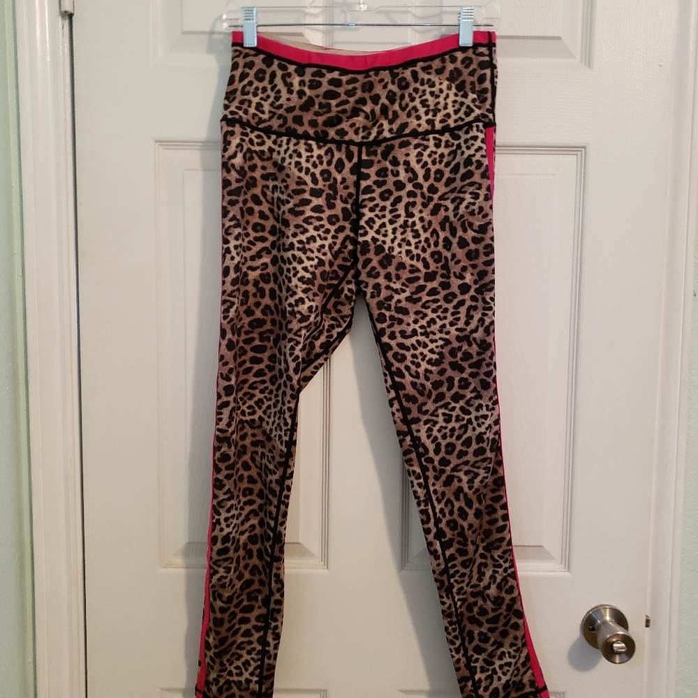Ruby Ribbon Athletic pants and matching sports bra